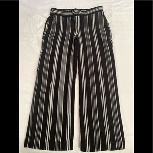 LOFT - Cute Black & White Stripe Trousers Sz XSP